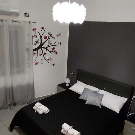 Casa Vacanze Campanella - Apartment At The Zisa Palermo Bagian luar foto