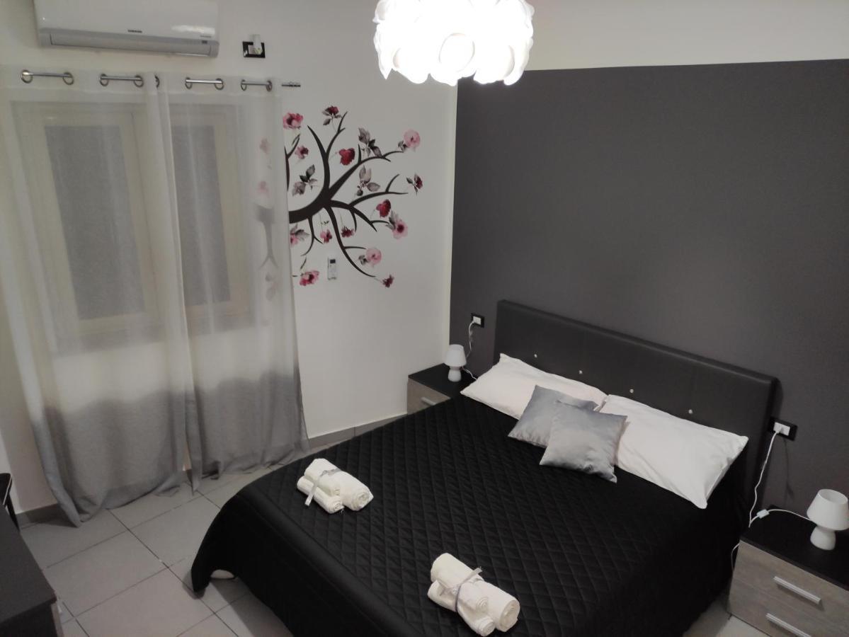 Casa Vacanze Campanella - Apartment At The Zisa Palermo Bagian luar foto