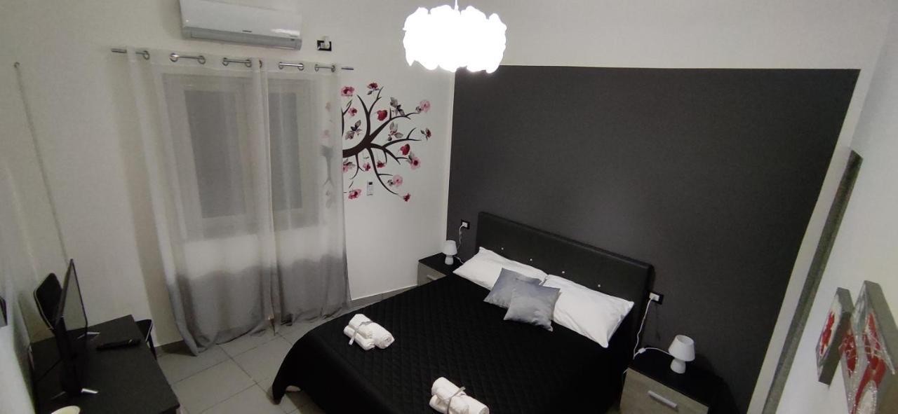 Casa Vacanze Campanella - Apartment At The Zisa Palermo Bagian luar foto