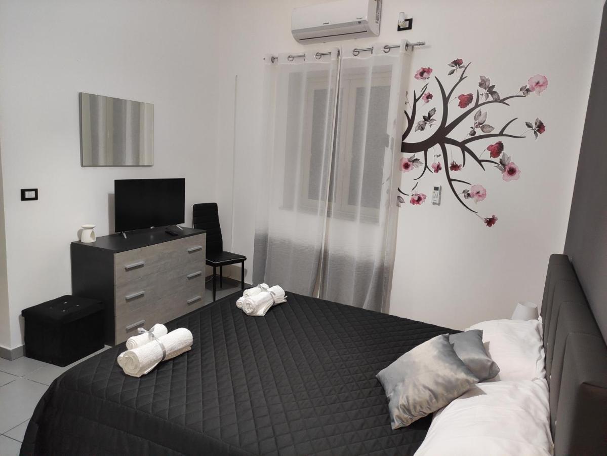 Casa Vacanze Campanella - Apartment At The Zisa Palermo Bagian luar foto